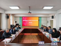 机械工程取从动化学院执长于天彪带队赴
