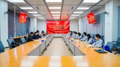取会人员配合参不雅沈阳机床展馆